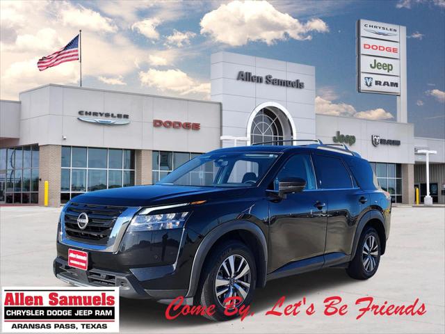 2023 Nissan Pathfinder SL FWD