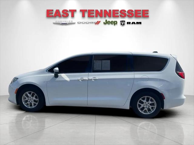 2022 Chrysler Voyager LX