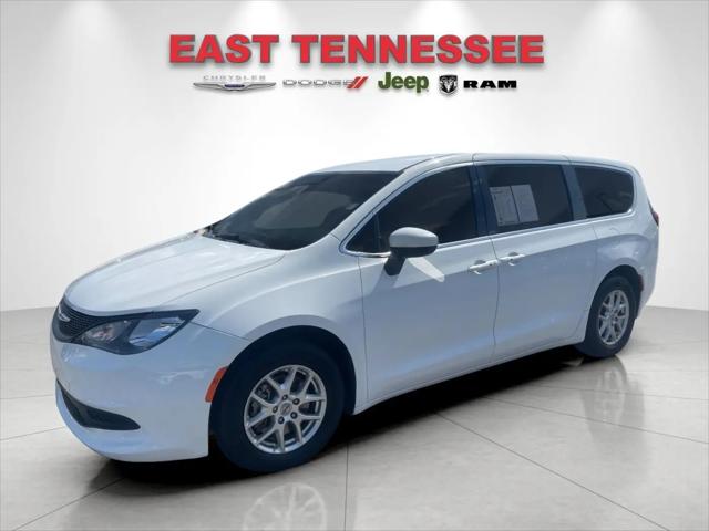 2022 Chrysler Voyager LX