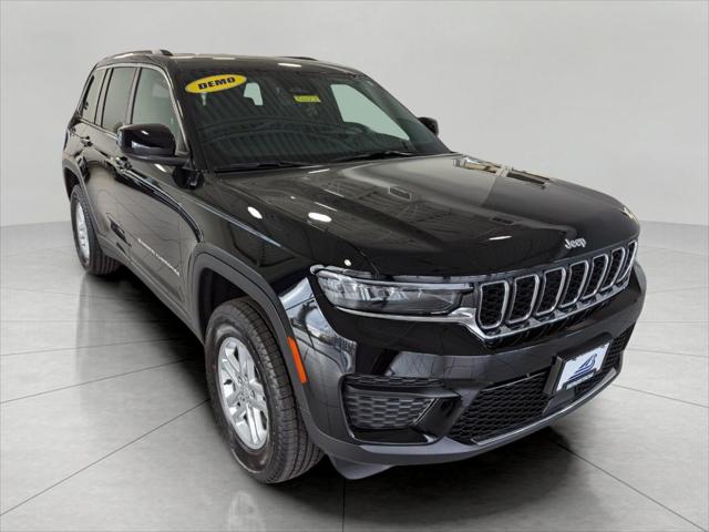 2025 Jeep Grand Cherokee GRAND CHEROKEE LAREDO 4X4