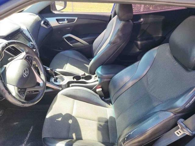 2013 Hyundai Veloster Base w/Black