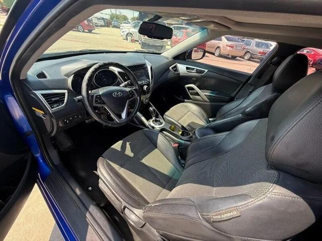 2013 Hyundai Veloster Base w/Black