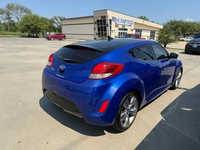 2013 Hyundai Veloster Base w/Black