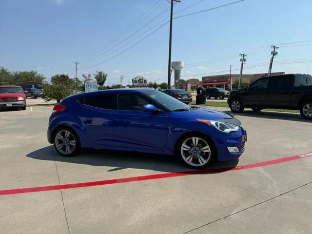 2013 Hyundai Veloster Base w/Black