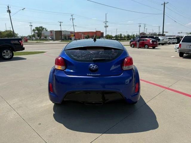 2013 Hyundai Veloster Base w/Black