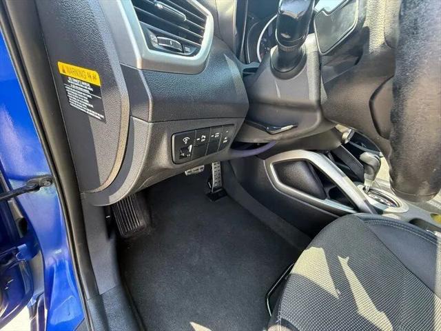 2013 Hyundai Veloster Base w/Black