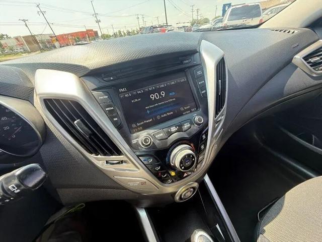2013 Hyundai Veloster Base w/Black