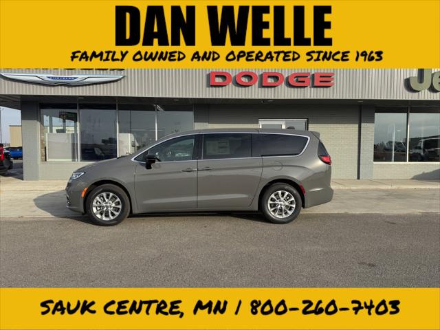 2025 Chrysler Pacifica Select for sale in Sauk Centre, MN