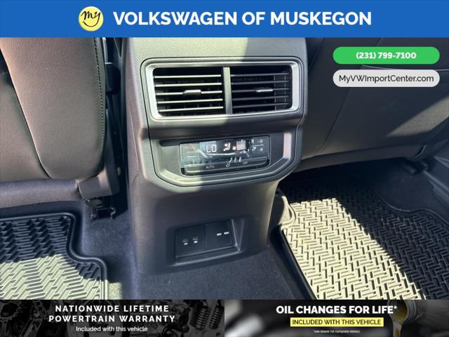 2025 Volkswagen Atlas 2.0T Peak Edition