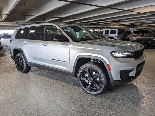 2025 Jeep Grand Cherokee GRAND CHEROKEE L ALTITUDE 4X2