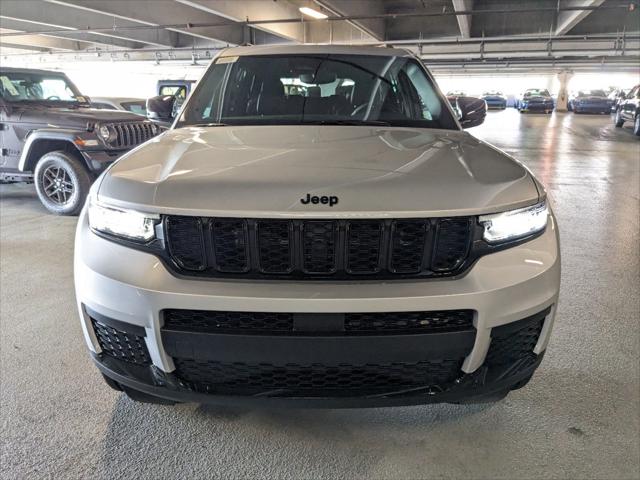 2025 Jeep Grand Cherokee GRAND CHEROKEE L ALTITUDE 4X2