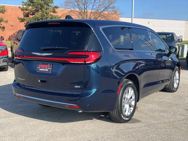 2025 Chrysler Pacifica PACIFICA SELECT AWD