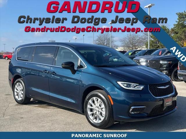 2025 Chrysler Pacifica PACIFICA SELECT AWD