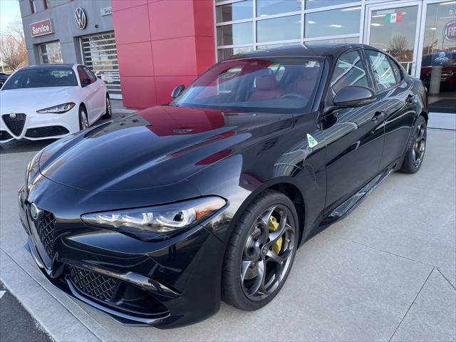 2024 Alfa Romeo Giulia GIULIA QUADRIFOGLIO CARBON RWD 2024 Alfa Romeo Giulia GIULIA QUADRIFOGLIO CARBON RWD
