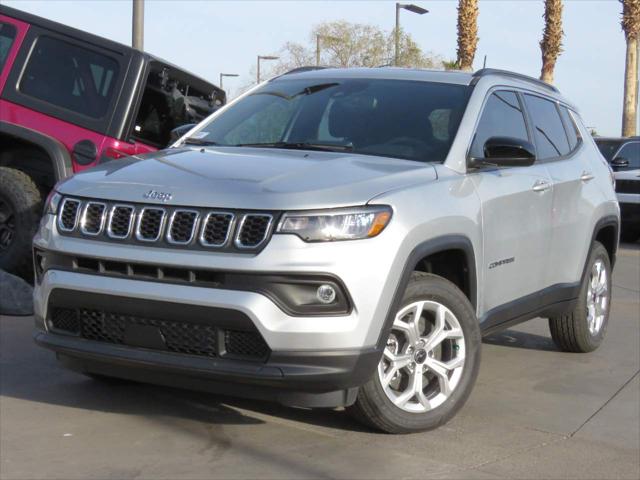 2025 Jeep Compass COMPASS LATITUDE 4X4