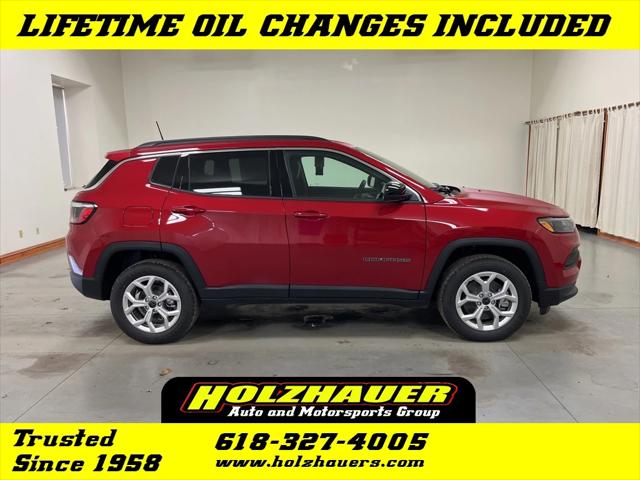 2025 Jeep Compass COMPASS LATITUDE 4X4