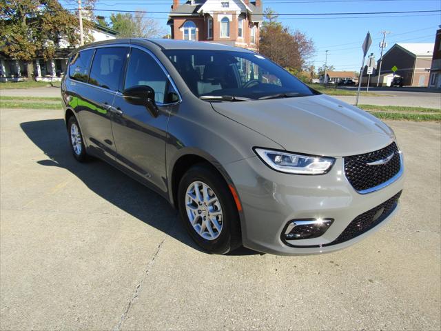 2025 Chrysler Pacifica PACIFICA SELECT