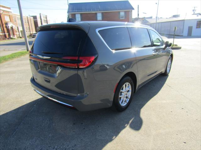 2025 Chrysler Pacifica PACIFICA SELECT