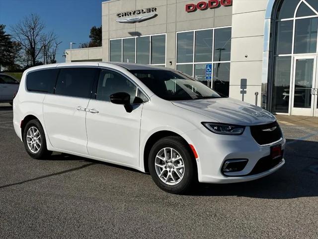 2025 Chrysler Pacifica PACIFICA SELECT