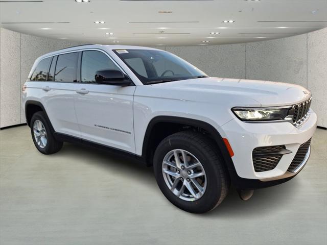 2025 Jeep Grand Cherokee GRAND CHEROKEE LAREDO X 4X2