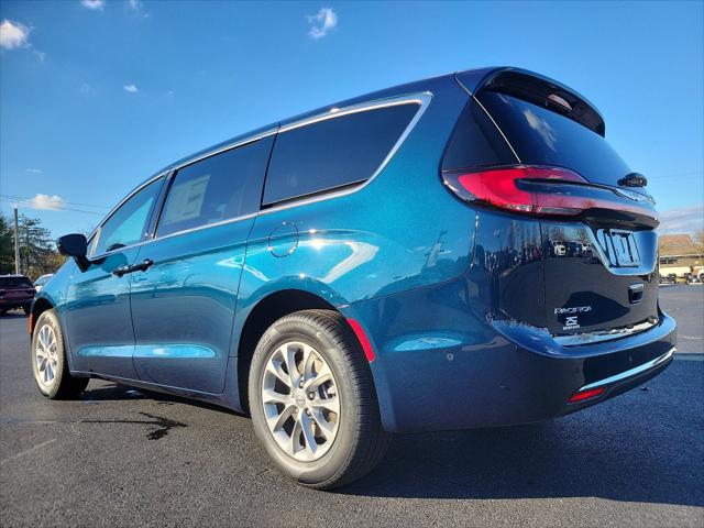 2025 Chrysler Pacifica PACIFICA SELECT AWD