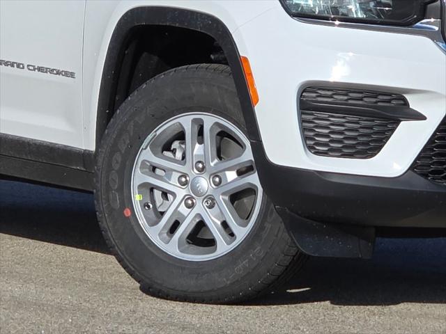 2025 Jeep Grand Cherokee GRAND CHEROKEE LAREDO 4X4