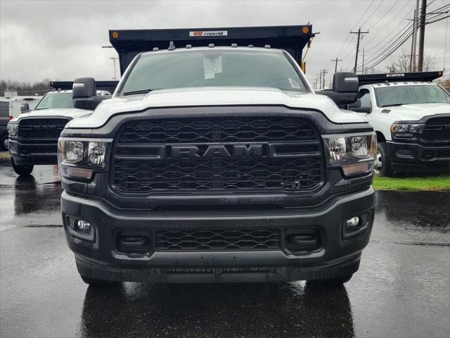 2023 RAM Ram 3500 Chassis Cab RAM 3500 TRADESMAN CHASSIS REGULAR CAB 4X4 84 CA 2023 RAM Ram 3500 Chassis Cab RAM 3500 TRADESMAN CHASSIS REGULAR CAB 4X4 84 CA
