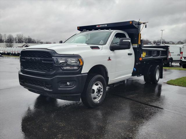 2023 RAM Ram 3500 Chassis Cab RAM 3500 TRADESMAN CHASSIS REGULAR CAB 4X4 84 CA 2023 RAM Ram 3500 Chassis Cab RAM 3500 TRADESMAN CHASSIS REGULAR CAB 4X4 84 CA