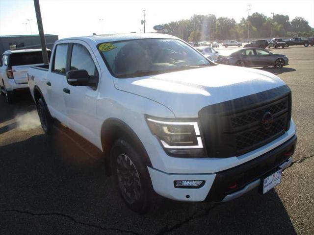 2023 Nissan TITAN Crew Cab PRO-4X 4x4