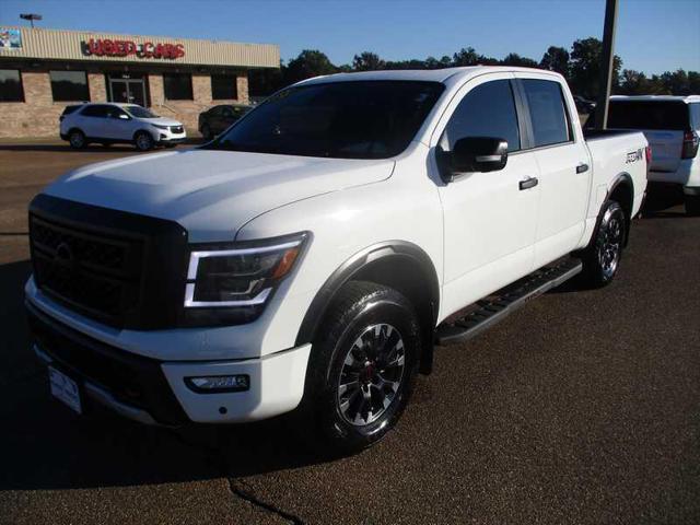 2023 Nissan TITAN Crew Cab PRO-4X 4x4