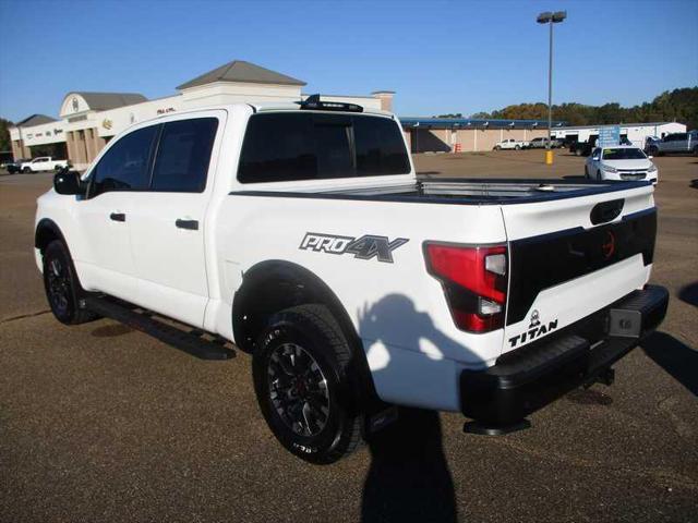 2023 Nissan TITAN Crew Cab PRO-4X 4x4