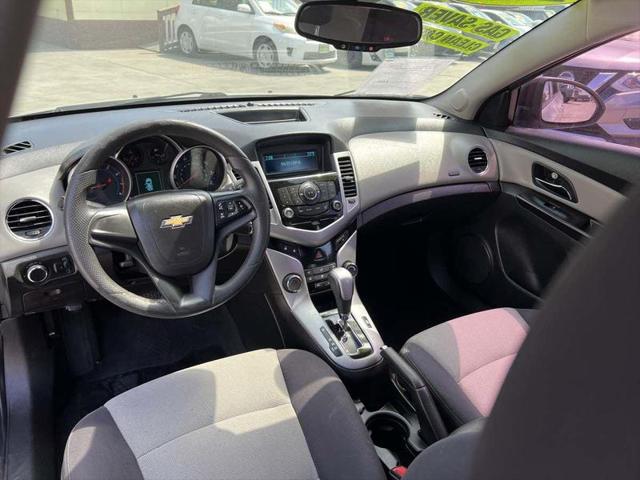 2013 Chevrolet Cruze LS Auto