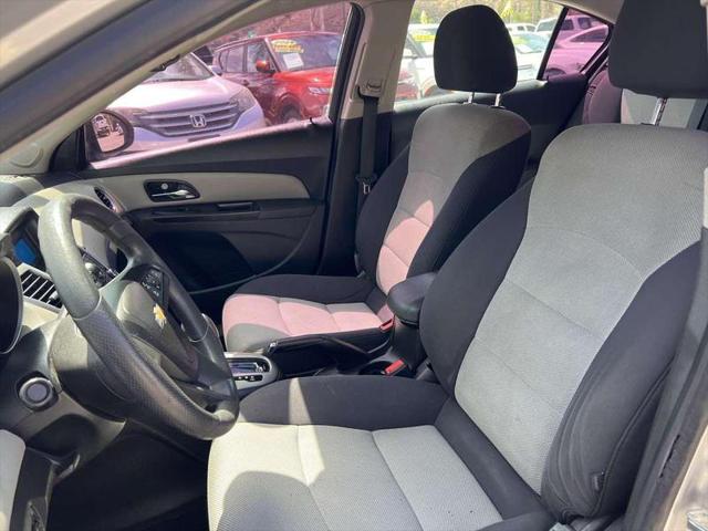 2013 Chevrolet Cruze LS Auto
