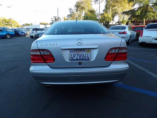 2001 Mercedes-Benz CLK-CLASS CLK 320 Coupe 2D