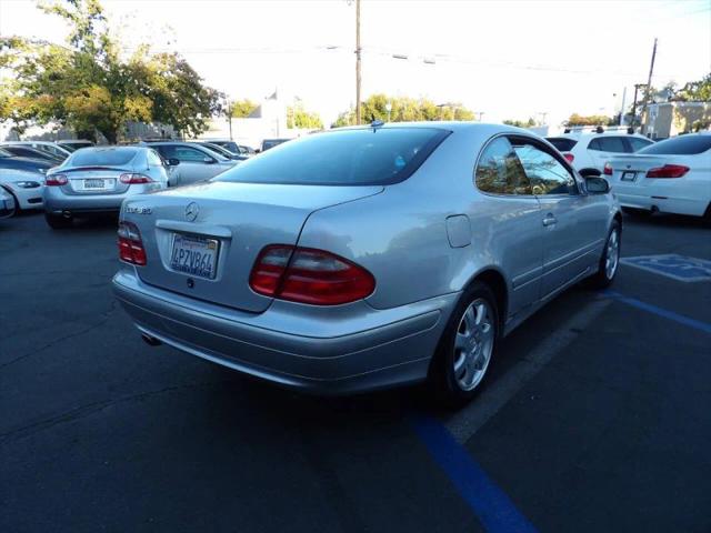 2001 Mercedes-Benz CLK-CLASS CLK 320 Coupe 2D