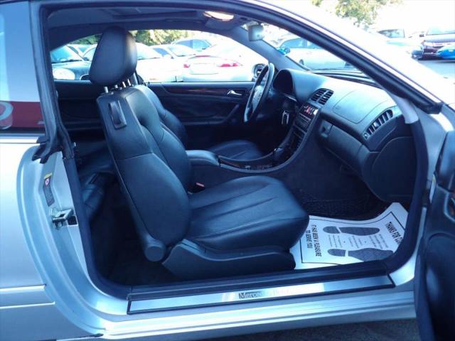 2001 Mercedes-Benz CLK-CLASS CLK 320 Coupe 2D