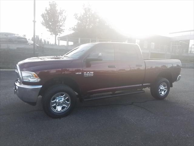 2017 RAM 2500 Tradesman Crew Cab 4x4 64 Box