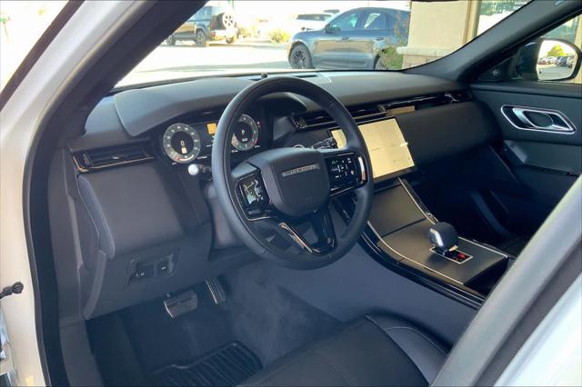 2025 Land Rover Range Rover Velar P250 Dynamic SE