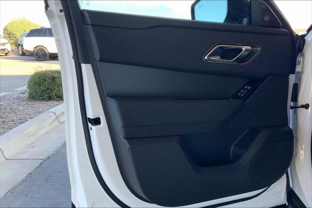 2025 Land Rover Range Rover Velar P250 Dynamic SE