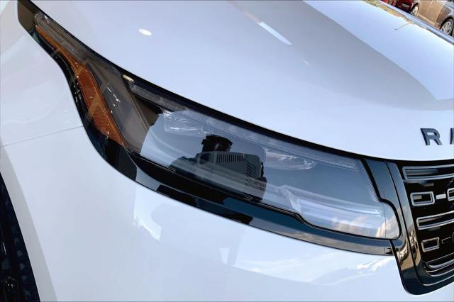 2025 Land Rover Range Rover Velar P250 Dynamic SE