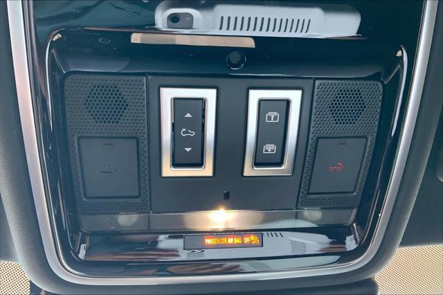 2025 Land Rover Range Rover Velar P250 Dynamic SE