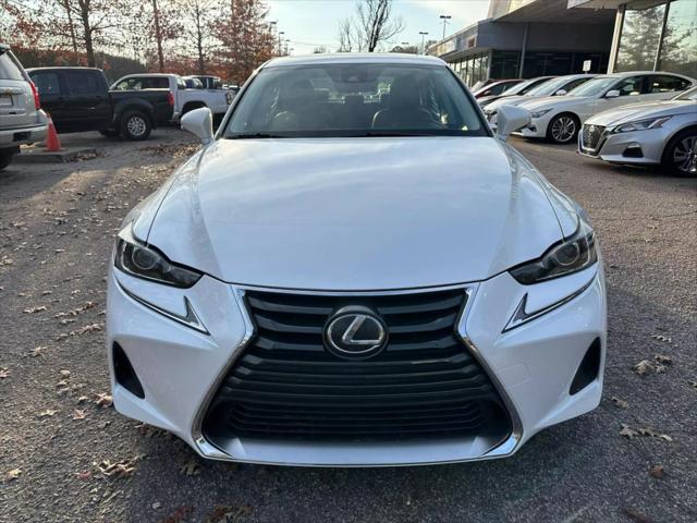 2017 Lexus IS 200t 200t