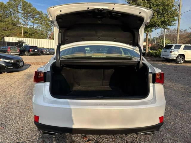 2017 Lexus IS 200t 200t