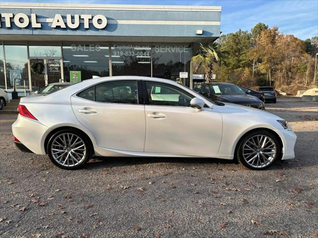 2017 Lexus IS 200t 200t