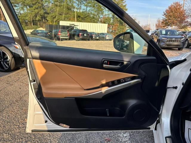 2017 Lexus IS 200t 200t