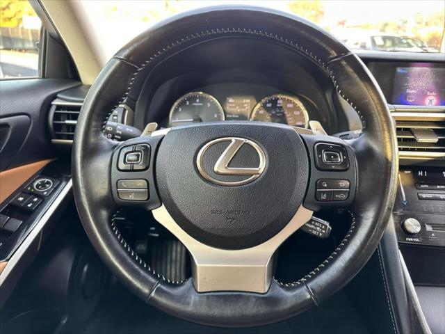 2017 Lexus IS 200t 200t
