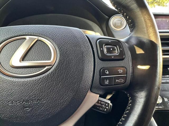 2017 Lexus IS 200t 200t