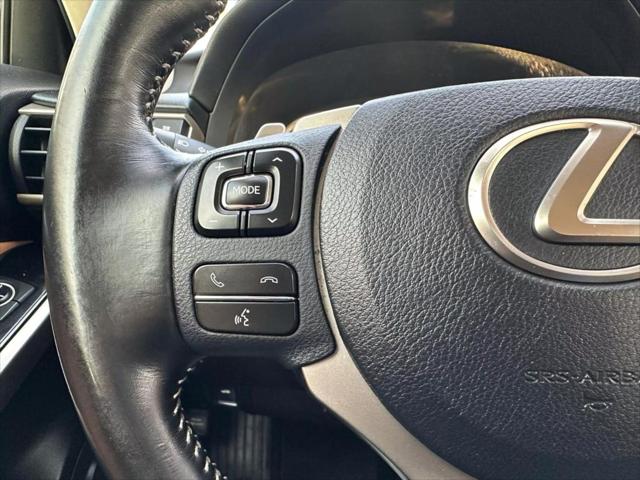 2017 Lexus IS 200t 200t
