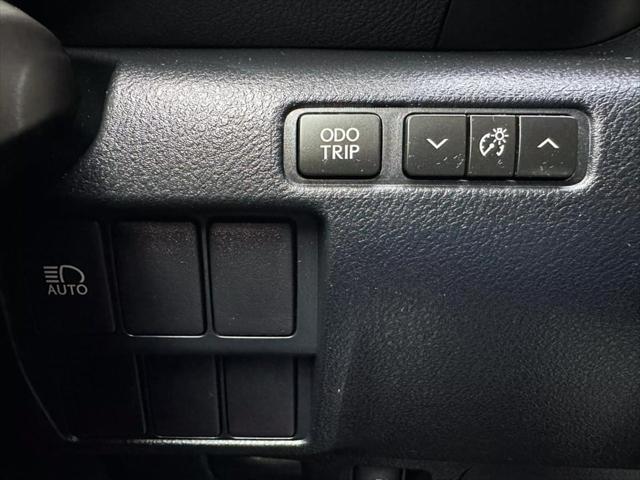2017 Lexus IS 200t 200t