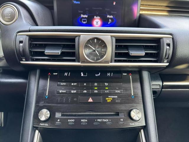 2017 Lexus IS 200t 200t